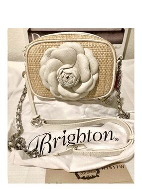 Brighton Rosie Cream & Straw 3D Camera Crossbody Bag NWT $295 MSRP With Flower